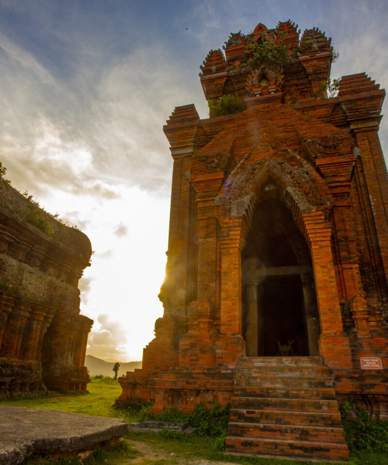Banh It Champa Towers