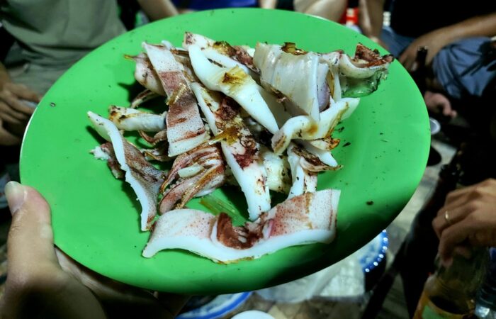 you can eat immediately at the raft