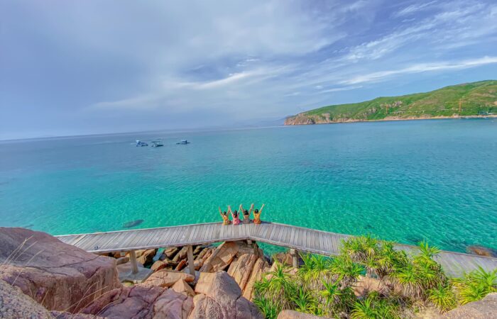 The wooden bridge at Hon Kho Beach