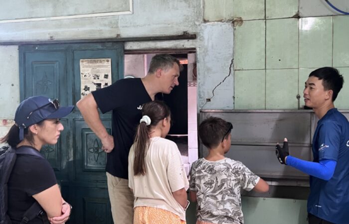 Learning Bau Da Wine making