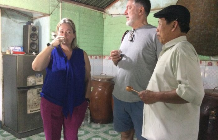 Tasting Bau Da Wine making