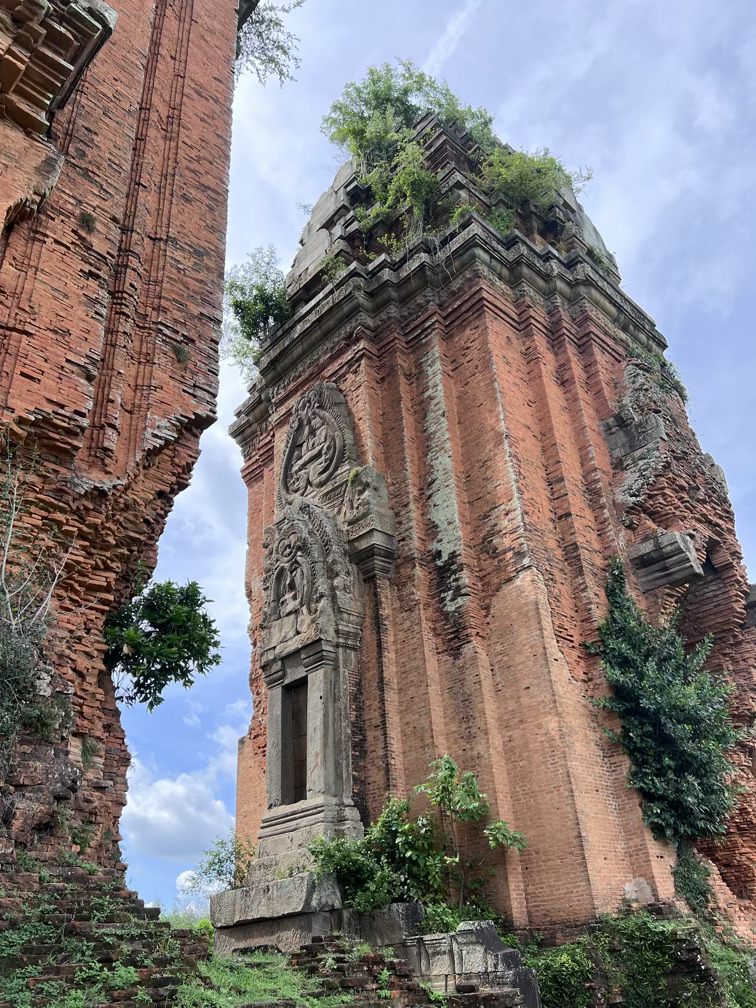 Decorative patterns on the ancient tower