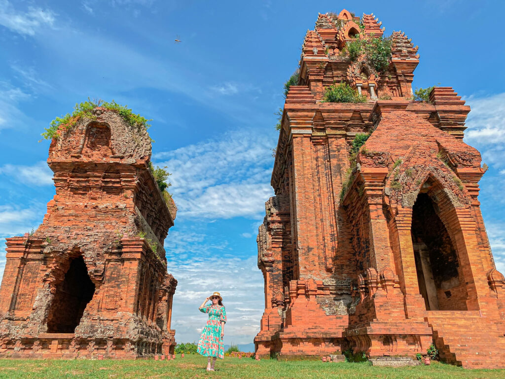 Banh It Champa towers