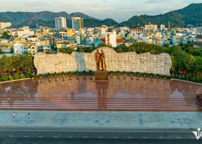 Nguyen Sinh Sac & Nguyen Tat Thanh Monument