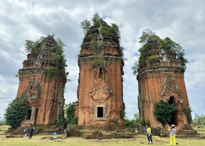 Duong Long Champa towers. -The tallest Brick tower in the south east asia