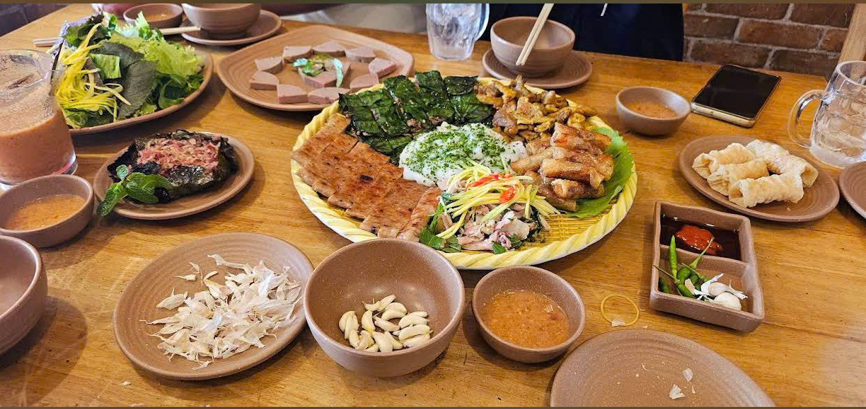 Nem Cho Huyen – Local food in Quy Nhon Nem Cho Huyen - Local food in Quy Nhon
