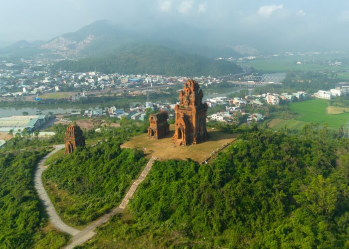 Banh It Champa towers