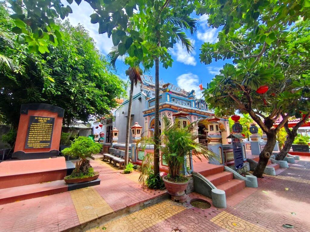 Nuoc Man Temple and Its Courtyard